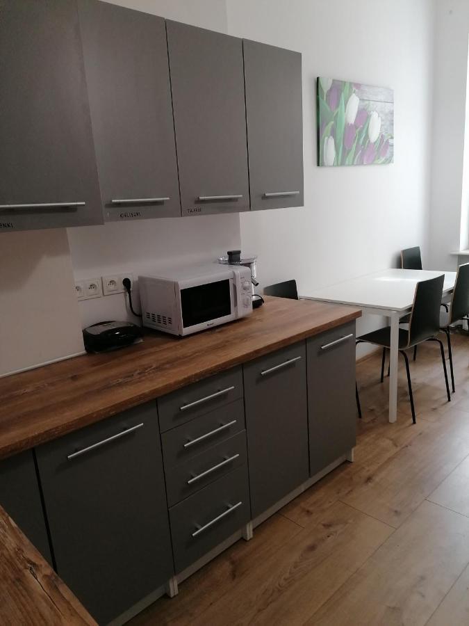 Hostel Tulip - Pokoj Jednoosobowy Nr 3 Ze Wspolna Lazienka I Kuchnia Щецин Экстерьер фото