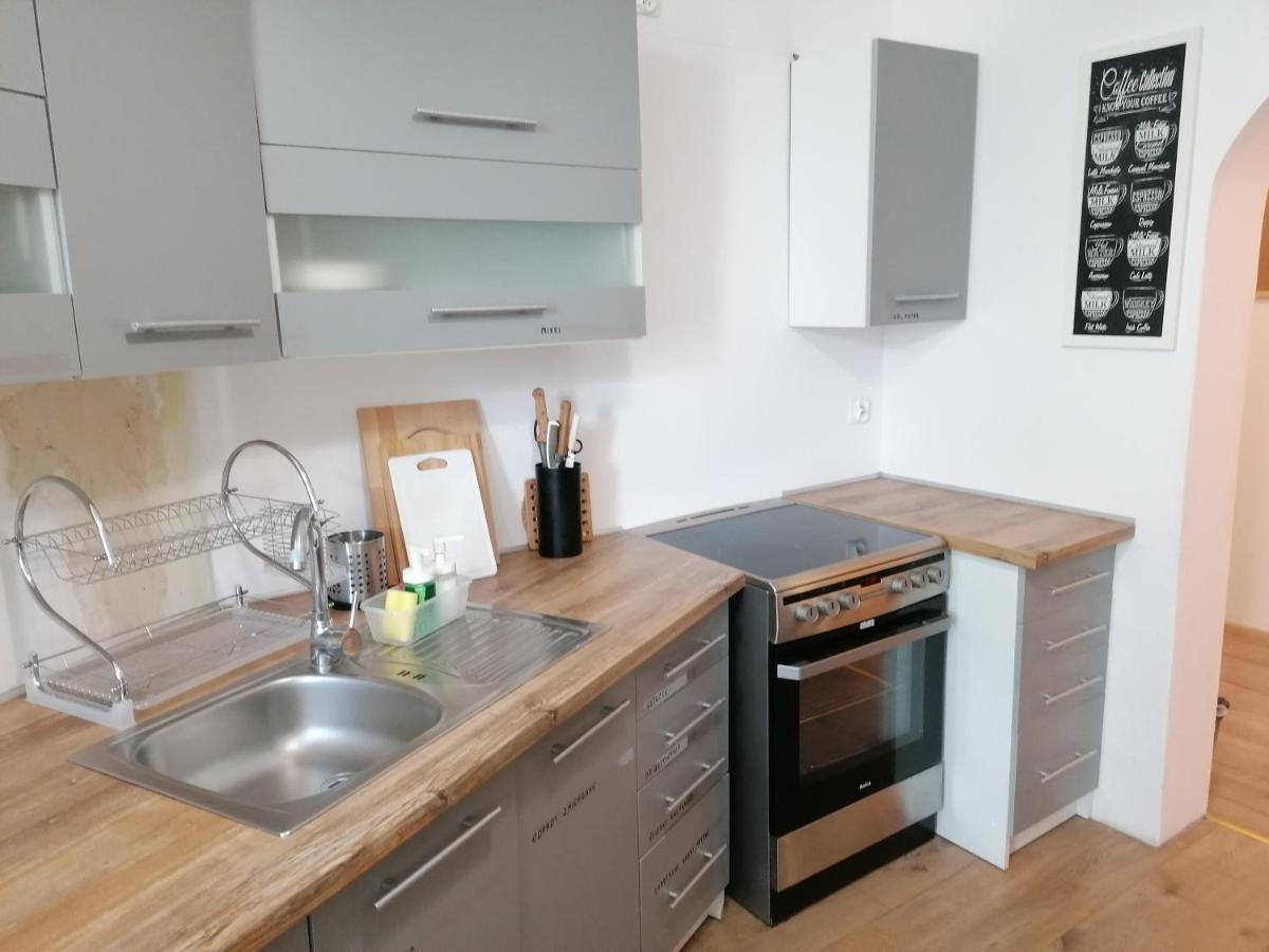 Hostel Tulip - Pokoj Jednoosobowy Nr 3 Ze Wspolna Lazienka I Kuchnia Щецин Экстерьер фото