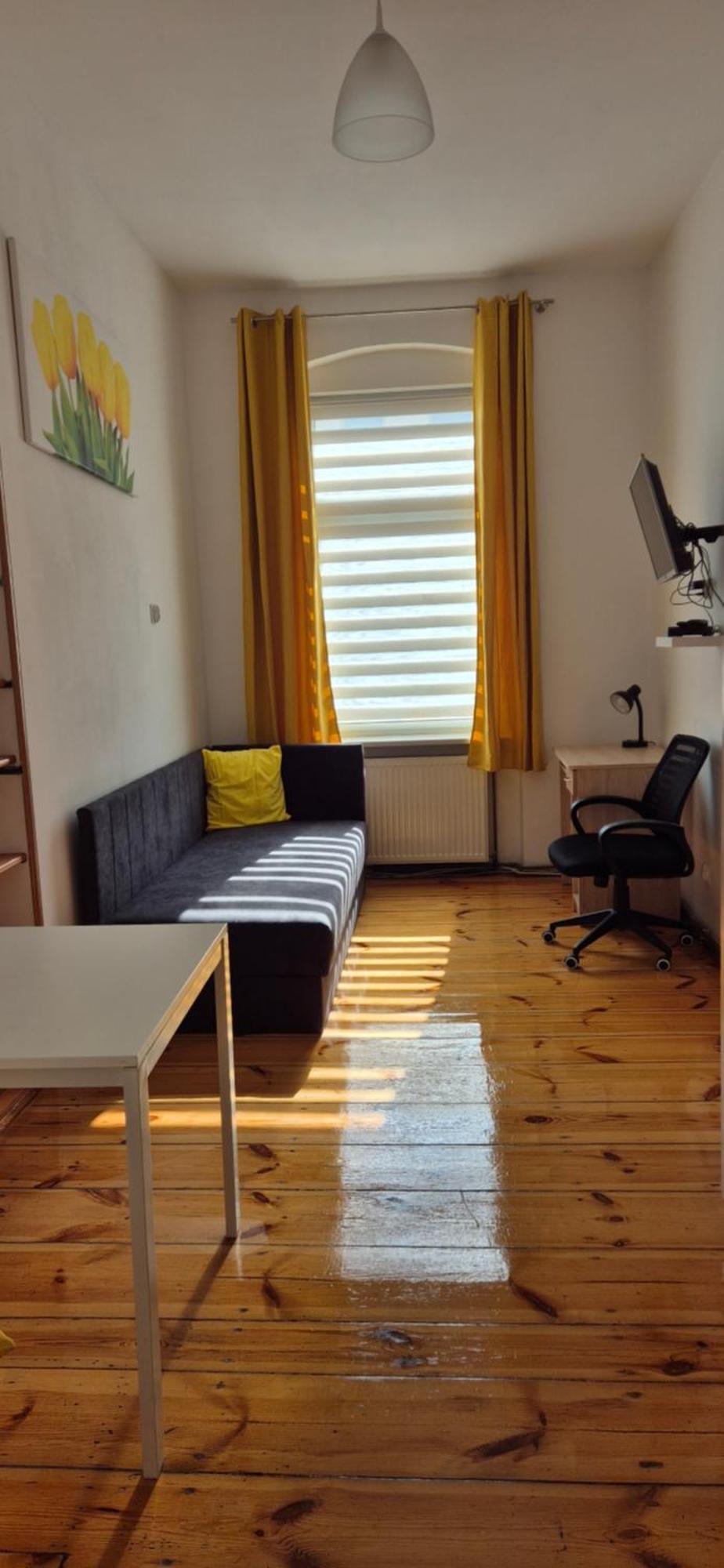 Hostel Tulip - Pokoj Jednoosobowy Nr 3 Ze Wspolna Lazienka I Kuchnia Щецин Экстерьер фото